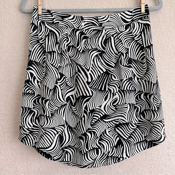 Vero Moda Zebra Patterned Skirt-Elastic Waist-Black/White-Women’s S/Small-Casual - Picture 1 of 10